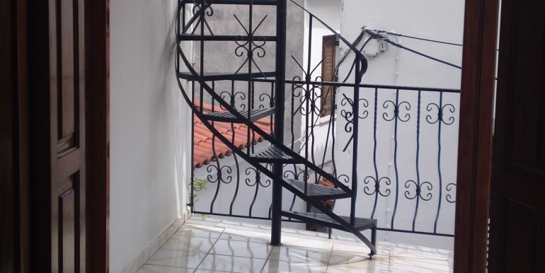 Haus mit dachterrasse im zentrum von skiathos mit malerischen ...