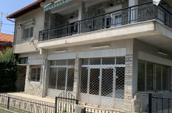 Freistehendes Haus mit Laden und Garten  in Westmakedonien – Erfüllung südlicher Sehnsüchte!