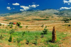 Freistehendes Haus mit Laden und Garten  in Westmakedonien – Erfüllung südlicher Sehnsüchte!